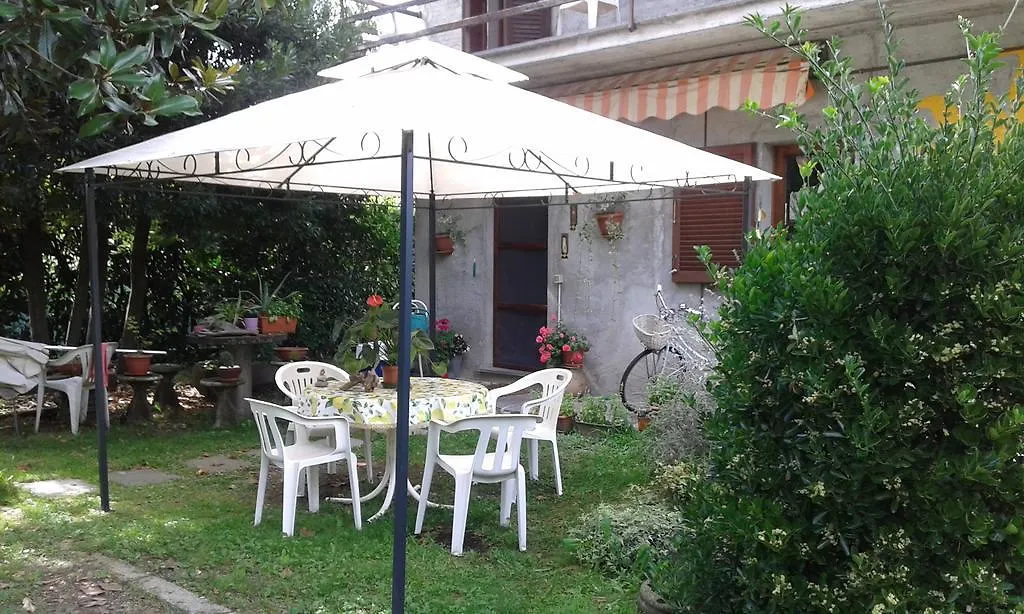B&B Bosco Fiorito Malgesso 0*,  Italia